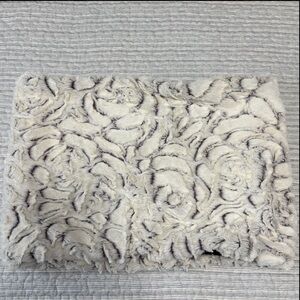 LOFT Fur Rosettes Reversible Neck Warmer